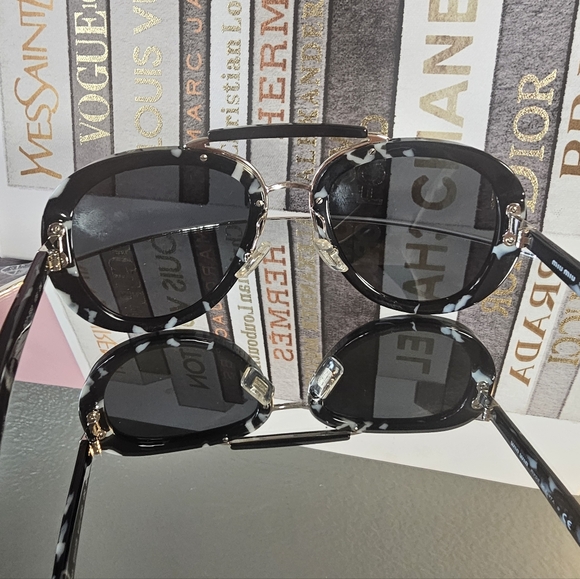 🕶️Miu Miu NWOT SMU 05V Black Havana Aviator Sunglasses 53mm Italy ✨ - Picture 4 of 13